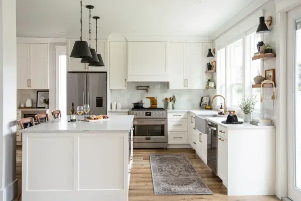 Best Benjamin Moore White Paint Color for Kitchen Cabinets