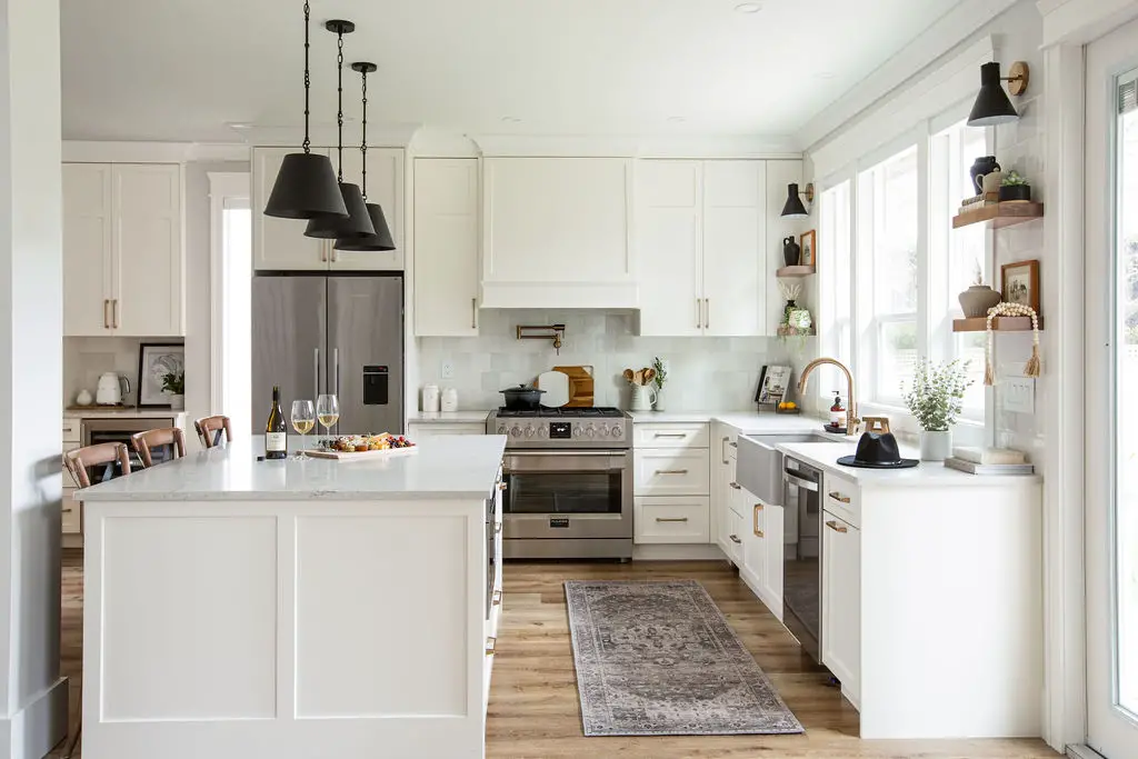 best benjamin moore white for kitchen wall