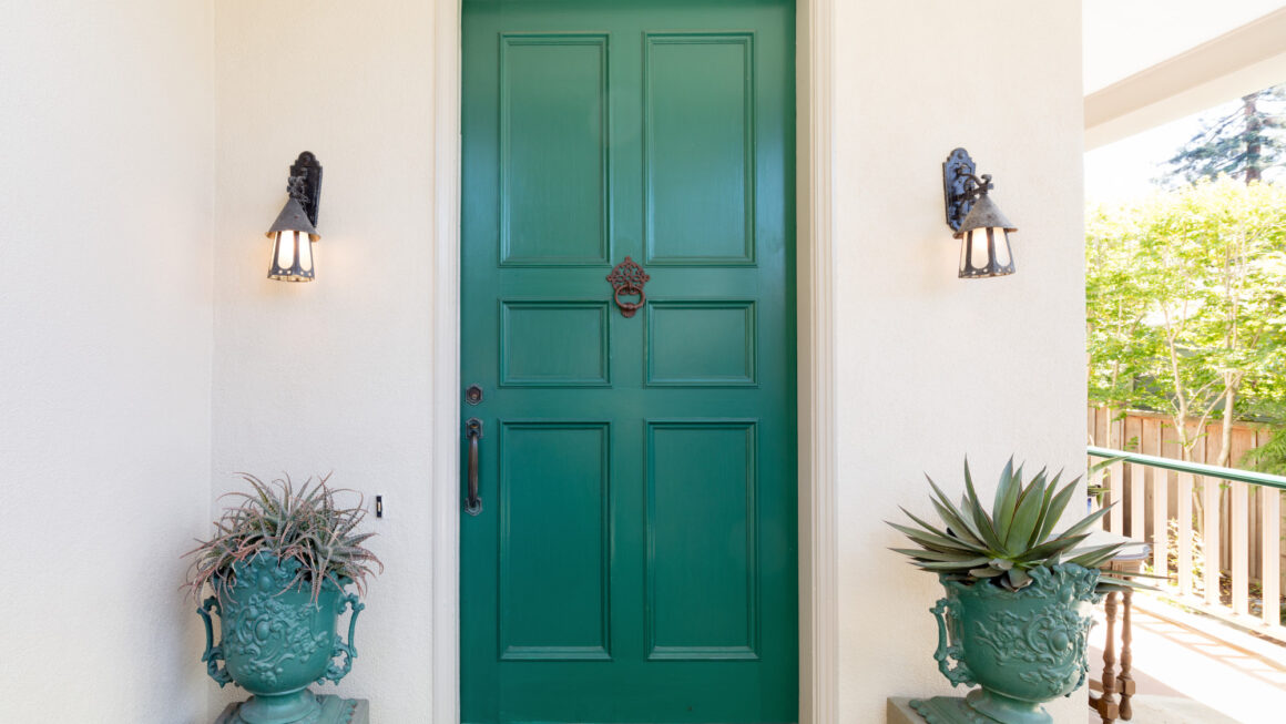 How To Paint a Fiberglass Door [Step-by-Step]