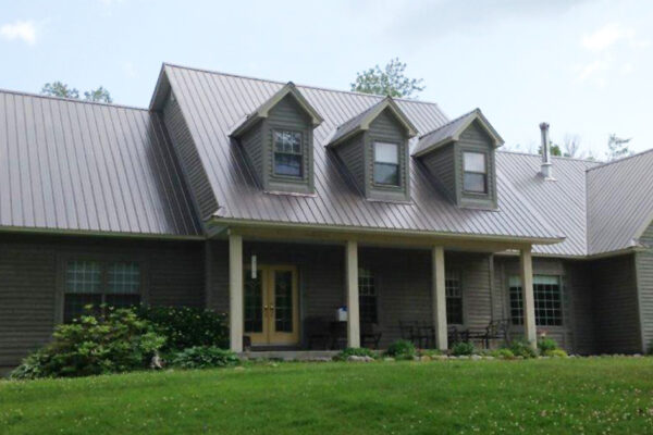 What Color Paint Goes With A Gray Roof?